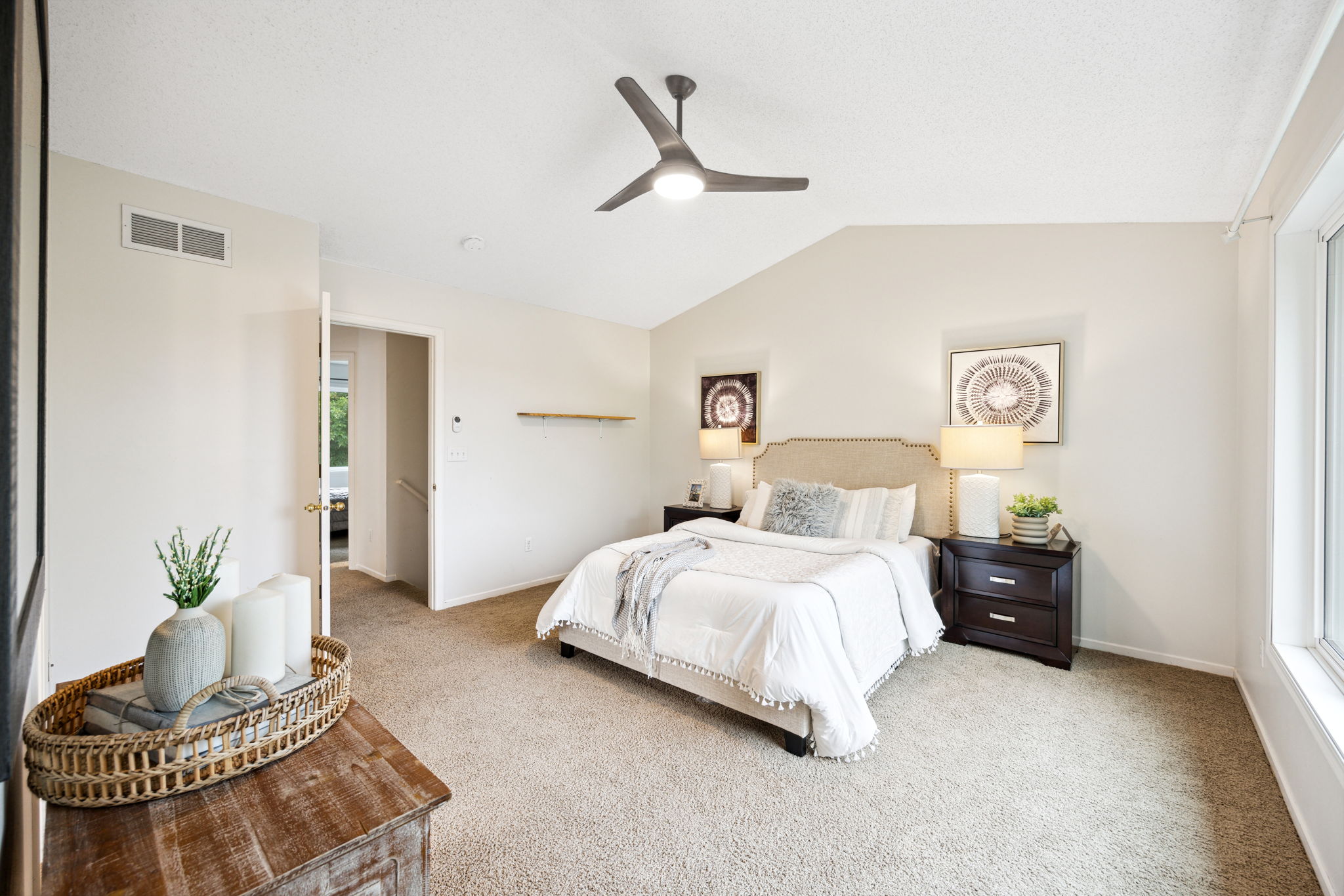 13_Interior