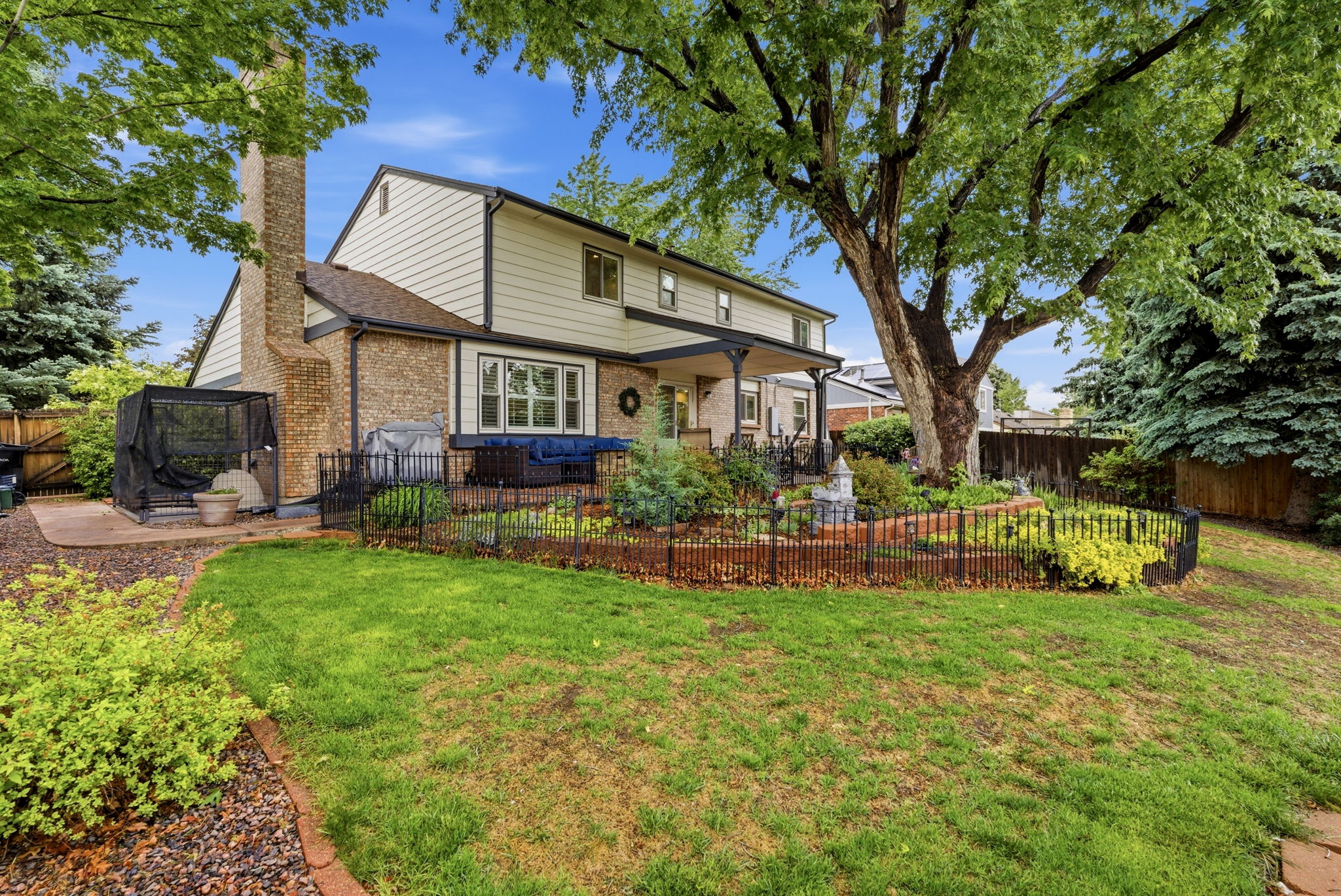 7 14492 W 70th Pl