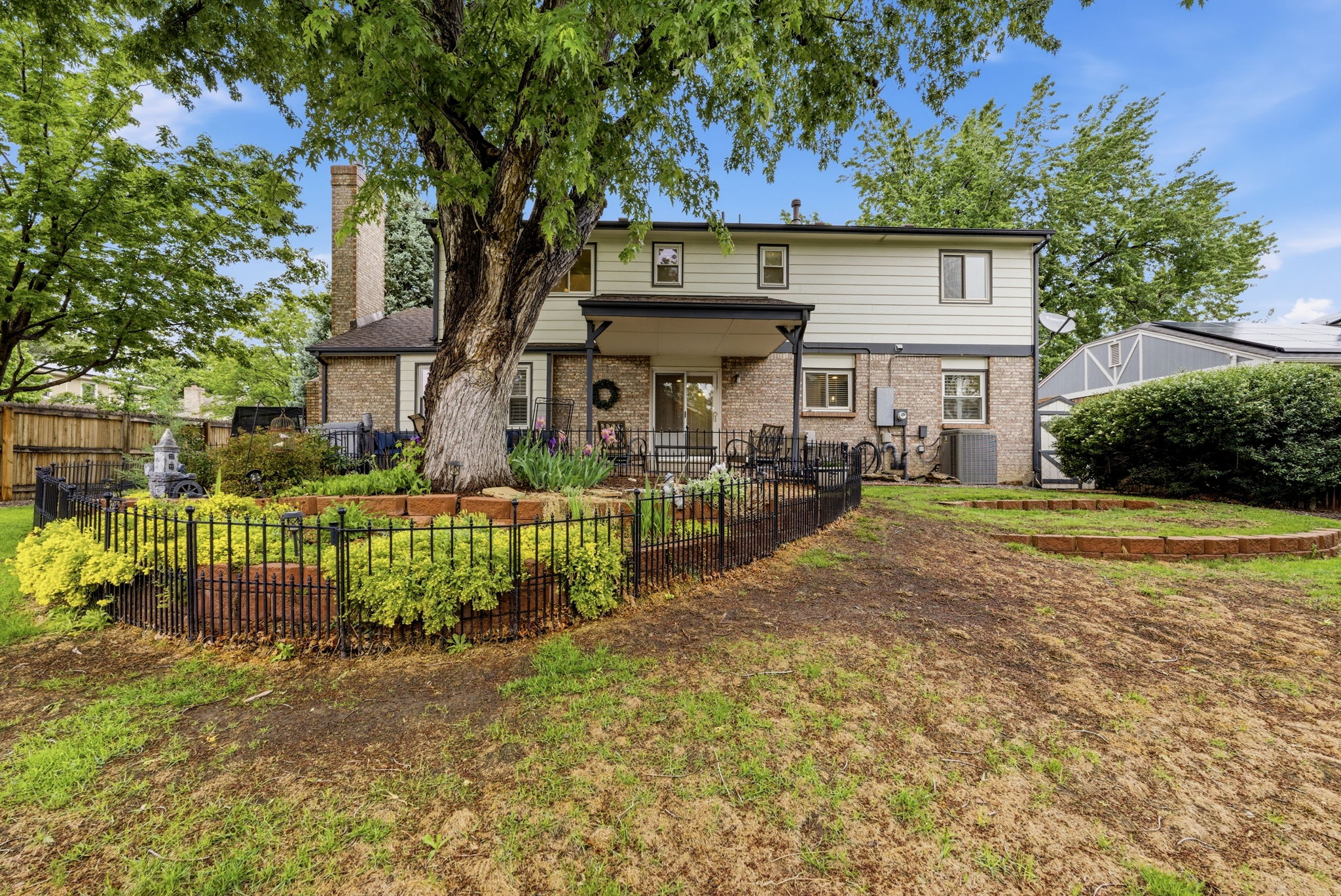 8 14492 W 70th Pl