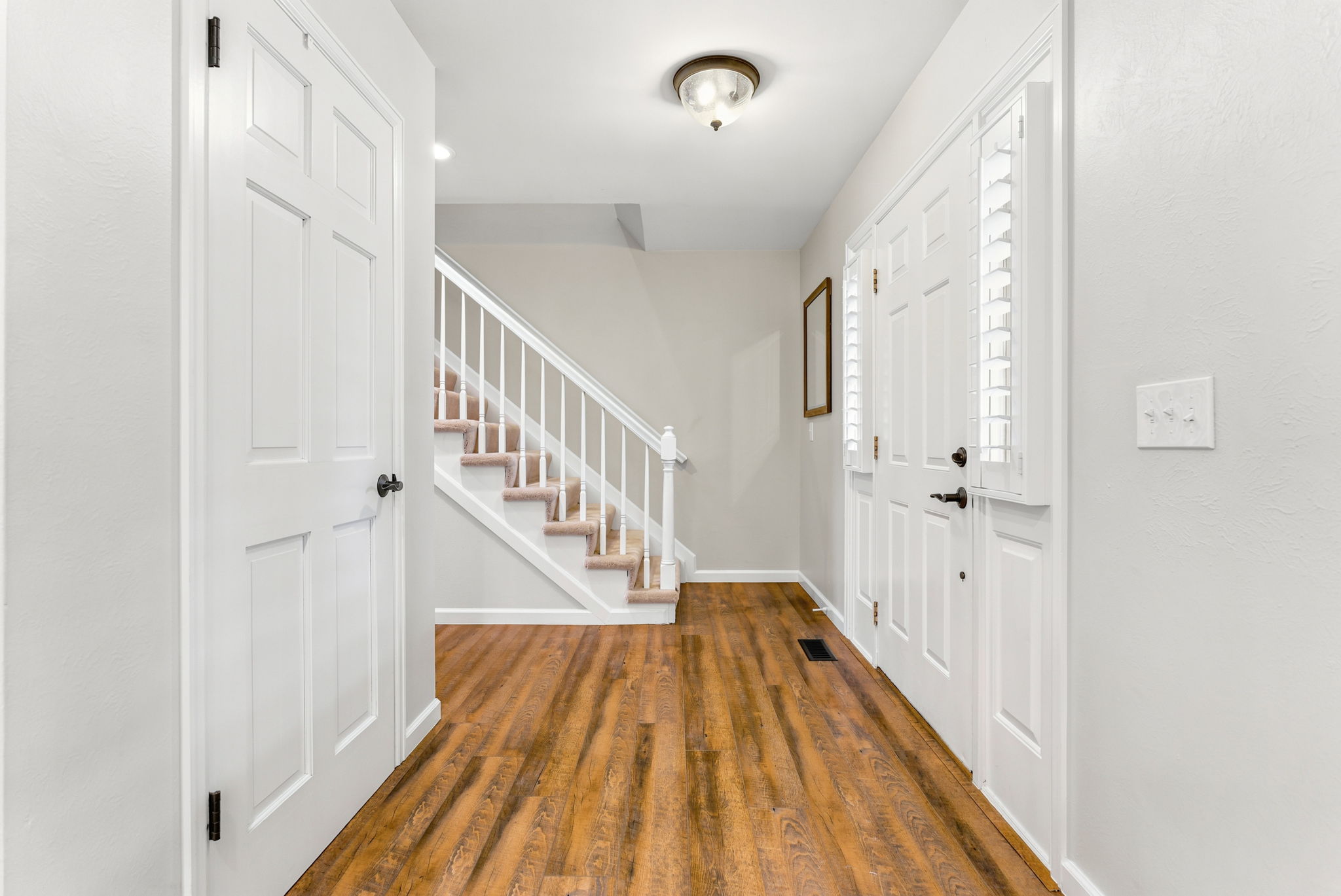 24 14492 W 70th Pl