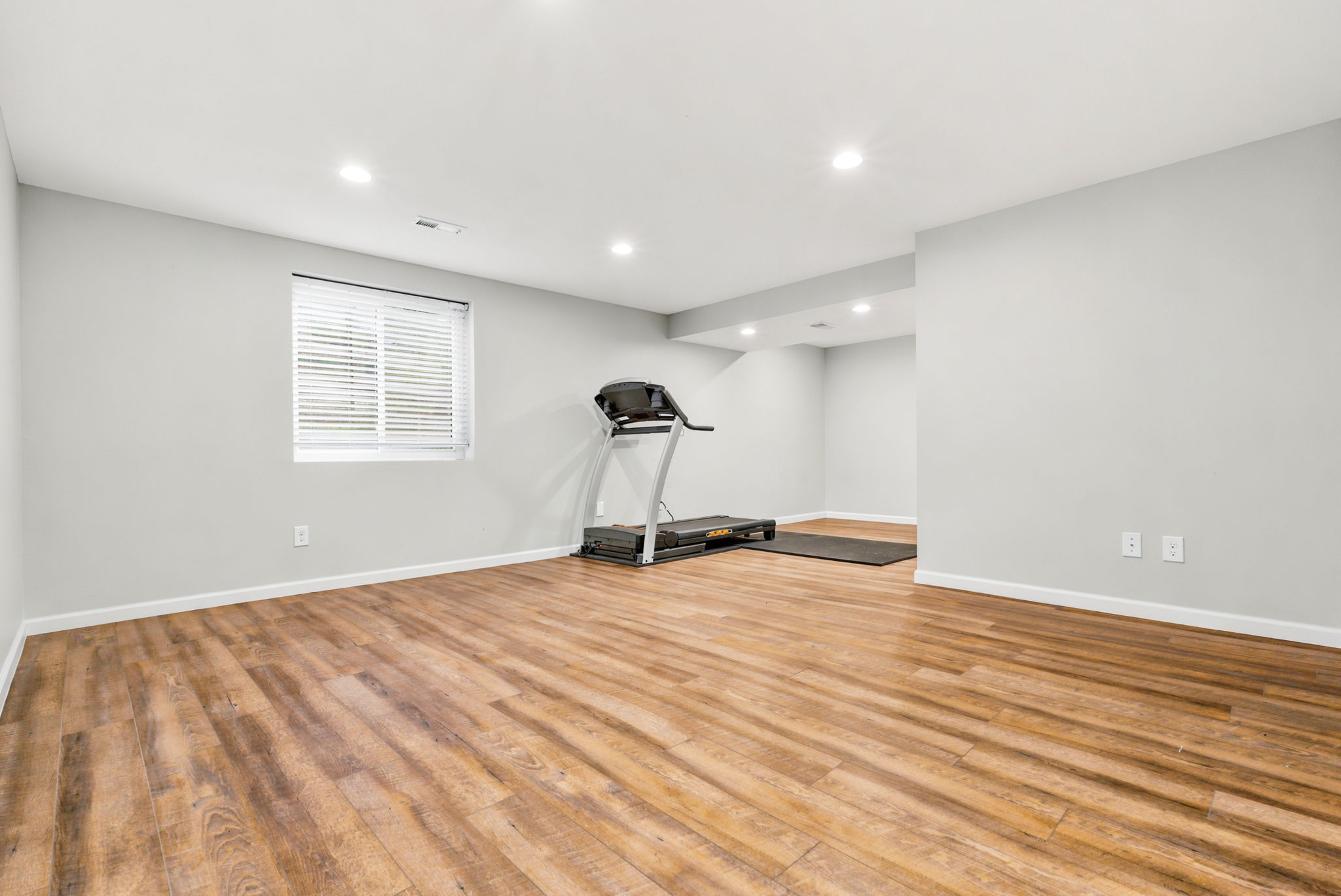 31 14492 W 70th Pl