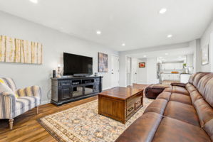 28 14492 W 70th Pl