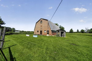  Photo 33