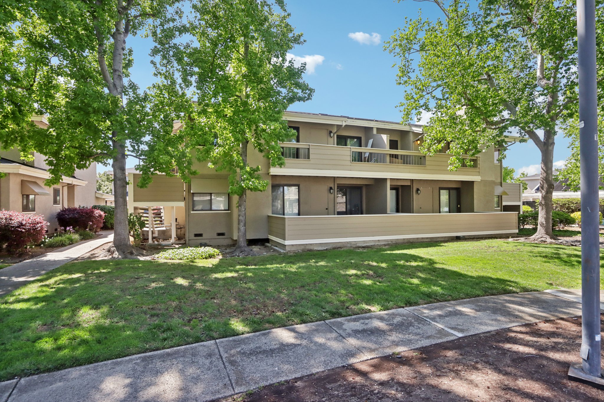 Albacore Ln-1505-003.jpg