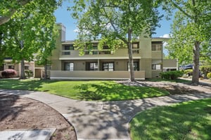 Albacore Ln-1505-001.jpg