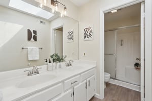 Albacore Ln-1505-016.jpg