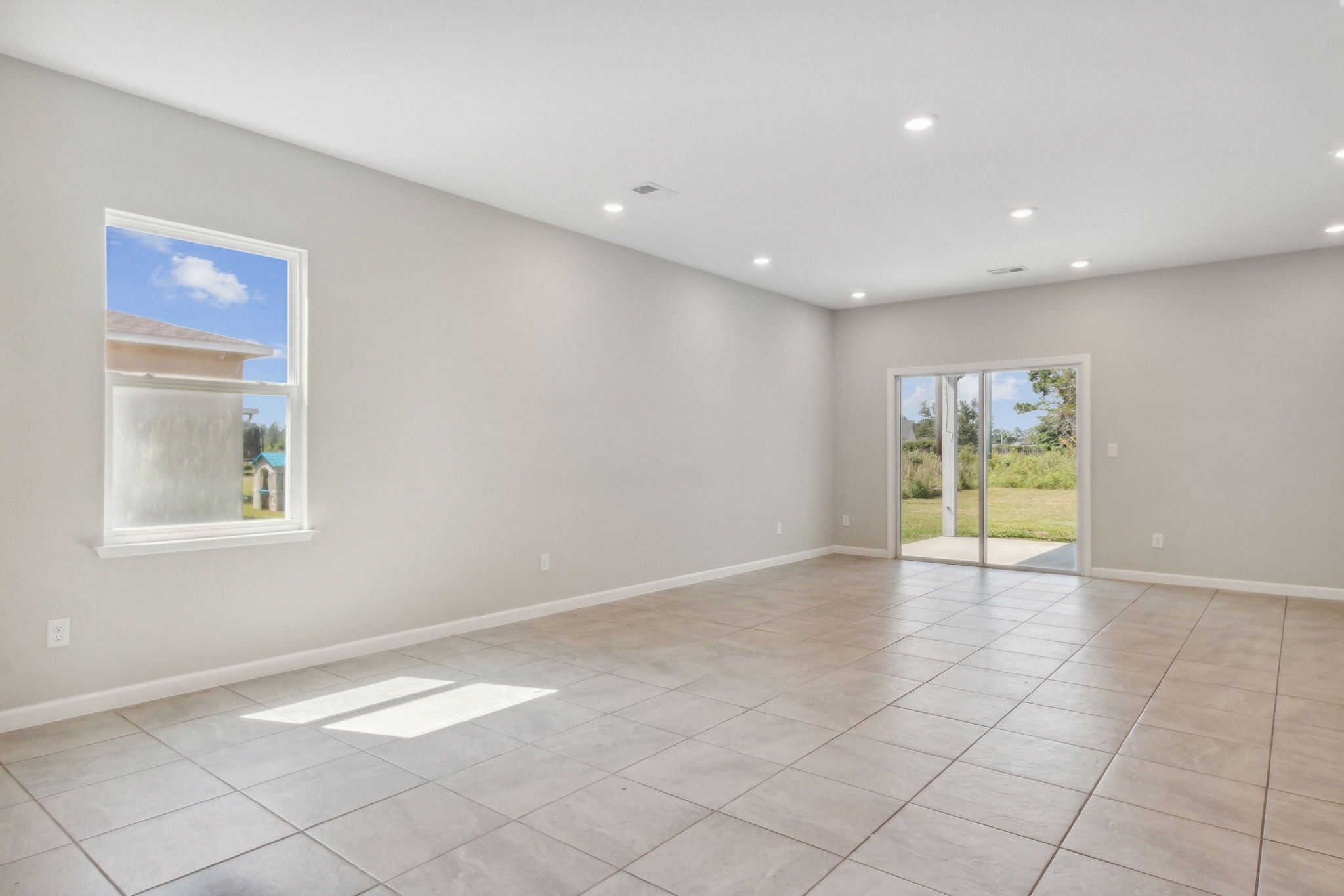 Living/Dining Room