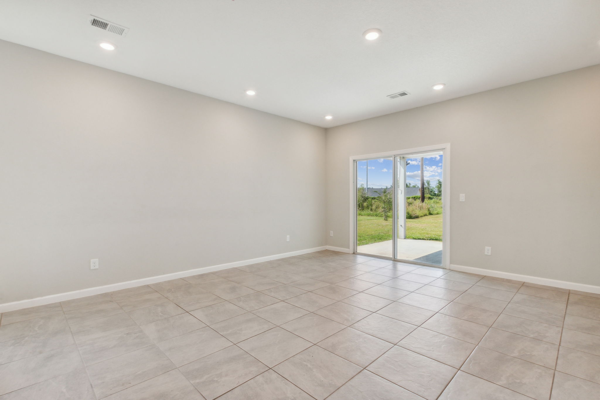 Living/Dining Room