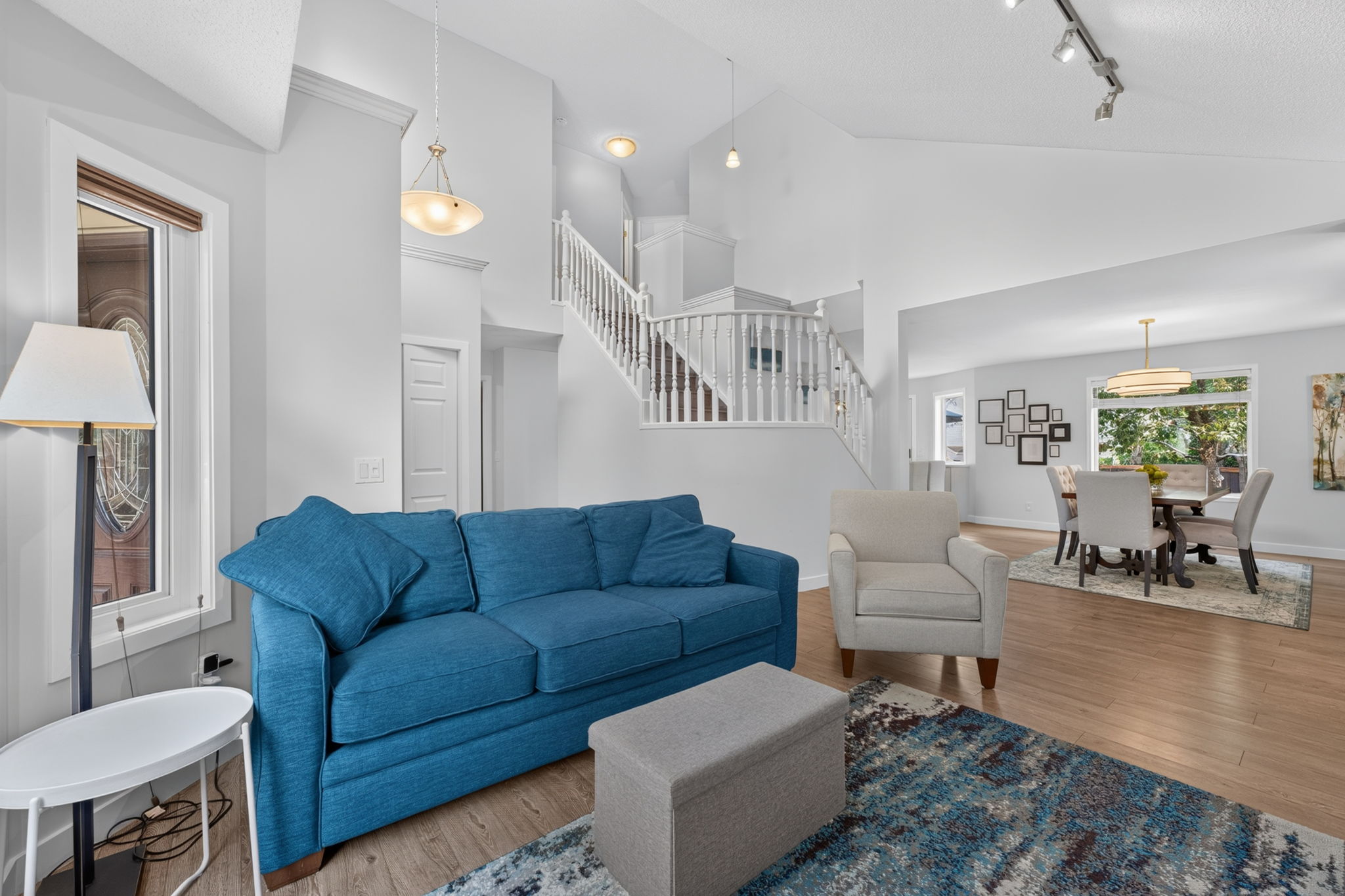 Start the 3D walkthrough of 145 Lakeview Shores