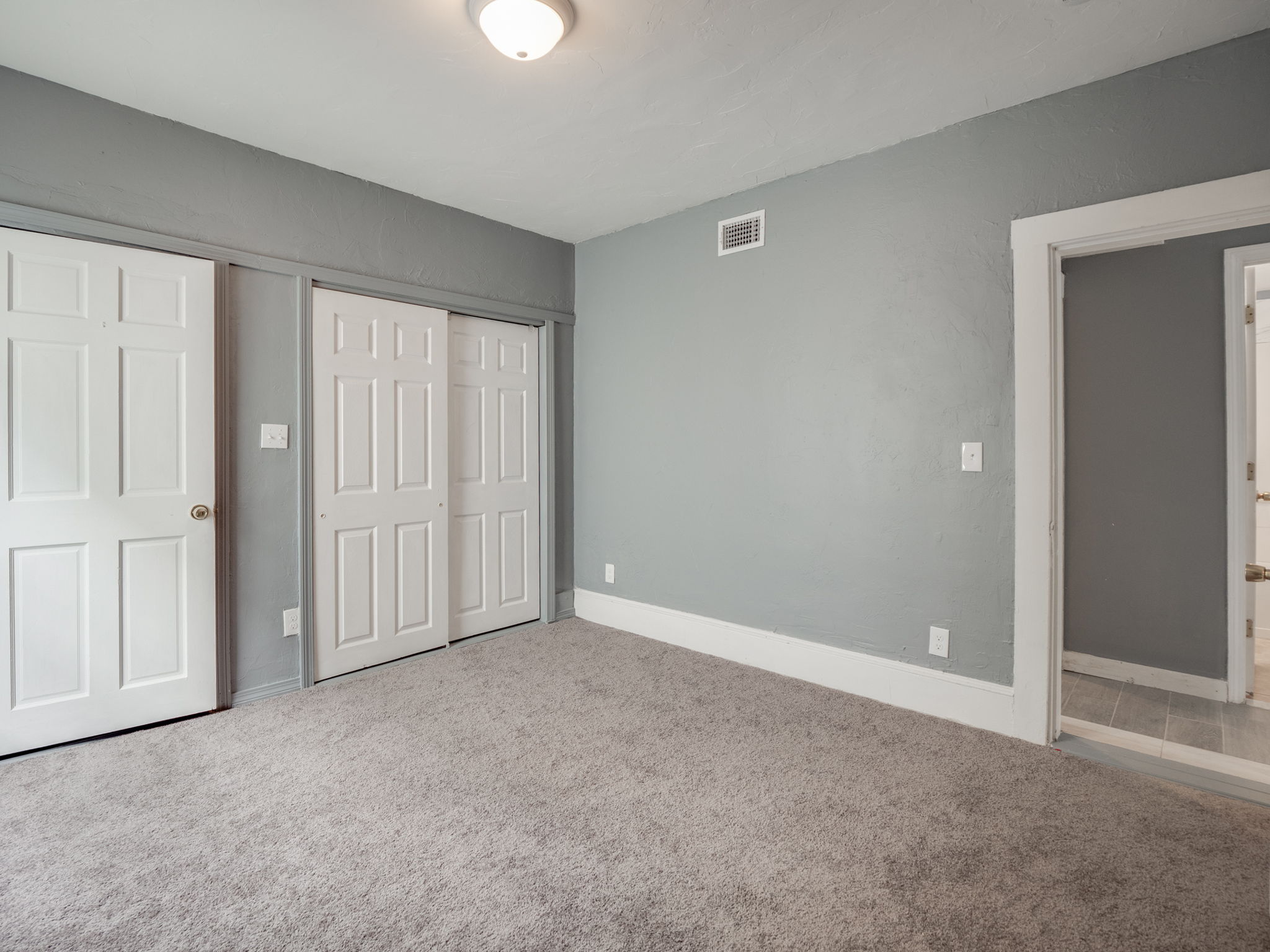 145 Railroad St Lincoln RI-47