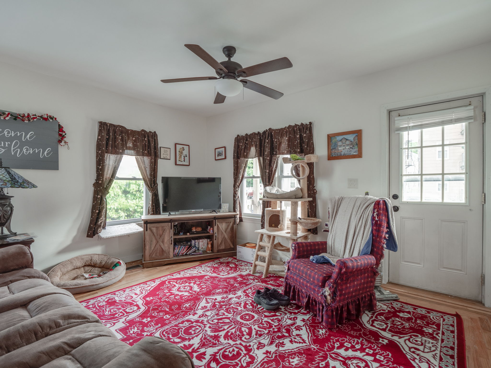 145 Railroad St Lincoln RI-13