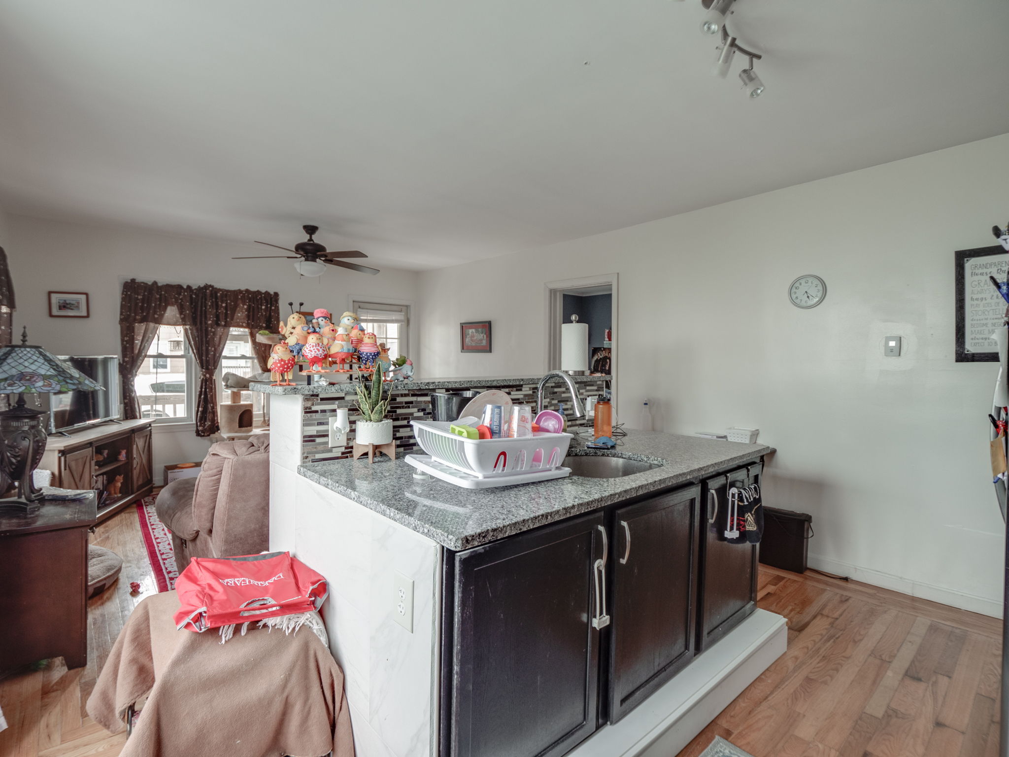 145 Railroad St Lincoln RI-18