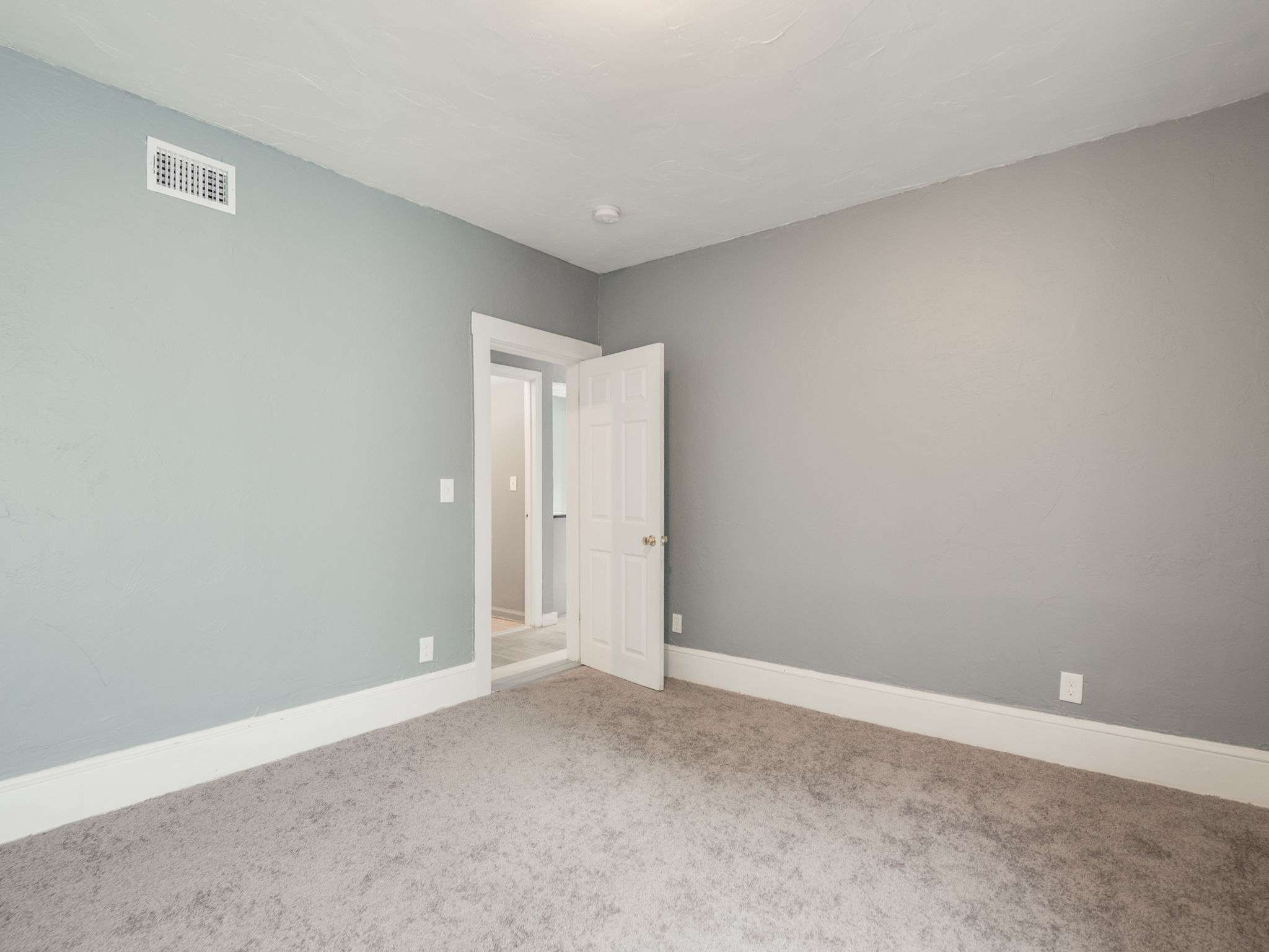 145 Railroad St Lincoln RI-48