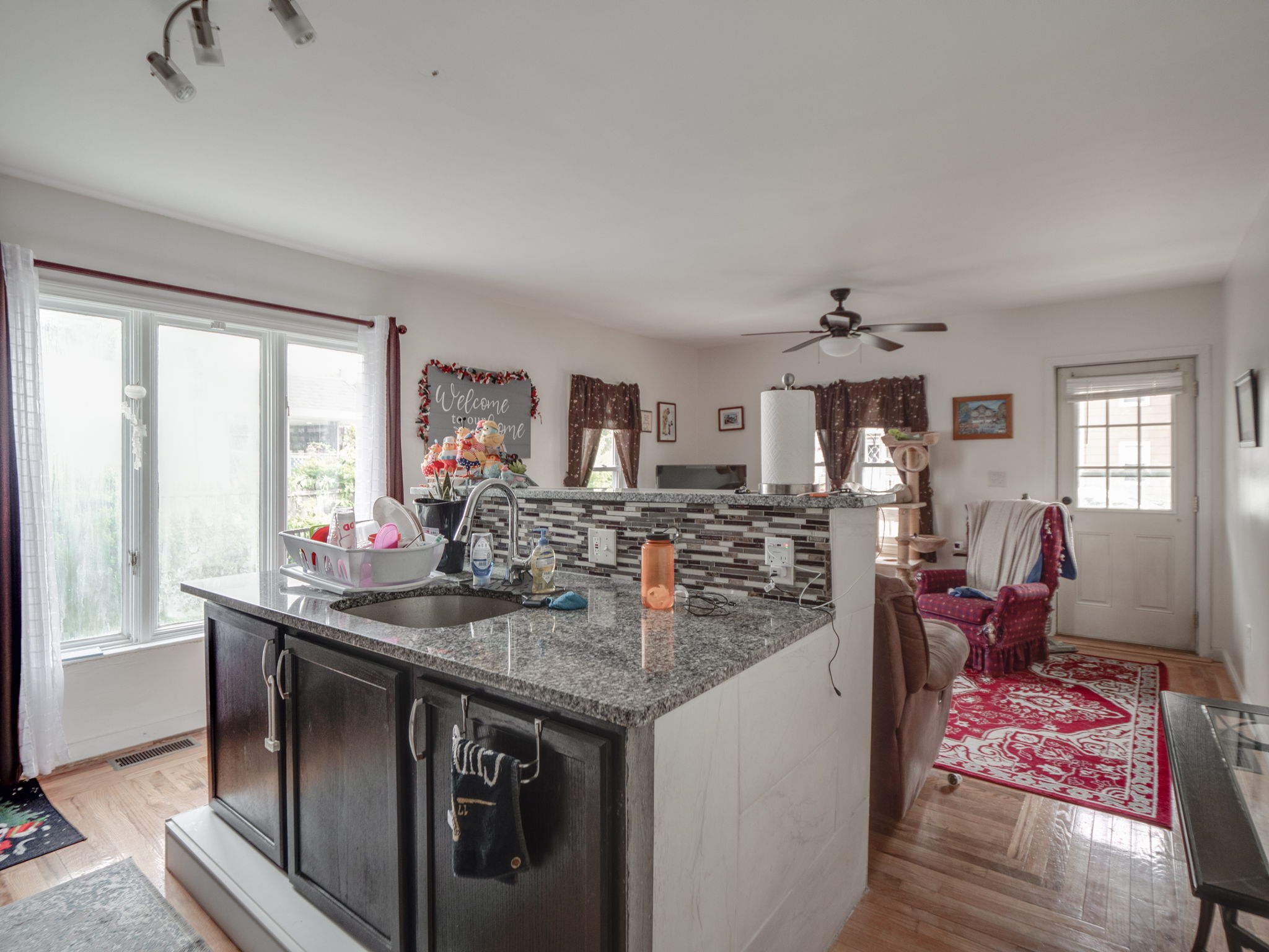 145 Railroad St Lincoln RI-17