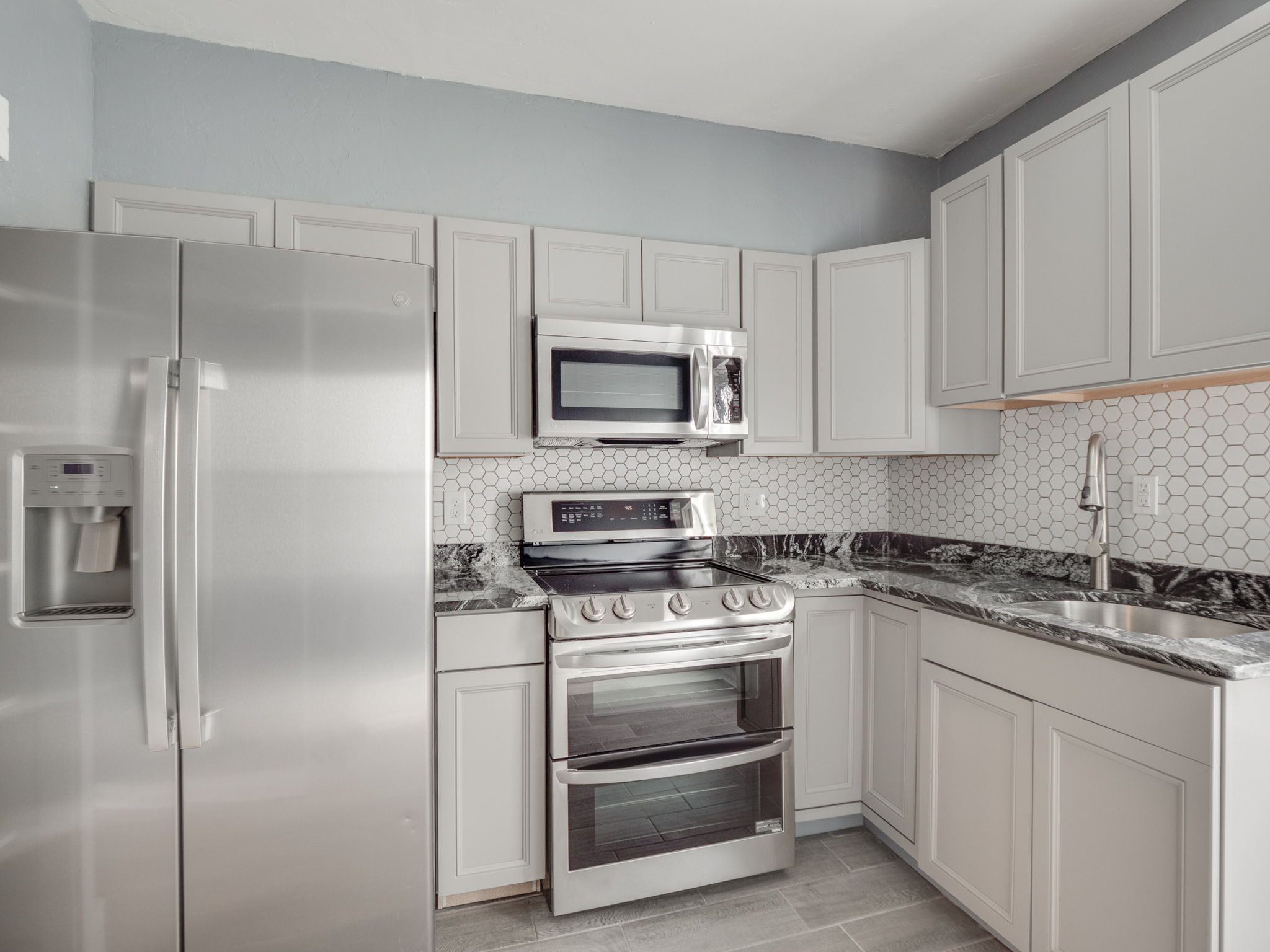 145 Railroad St Lincoln RI-37