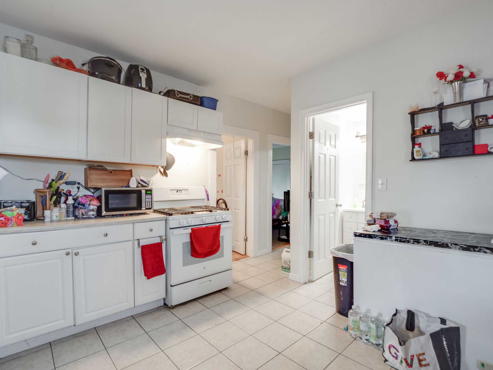 145 Railroad St Lincoln RI-61