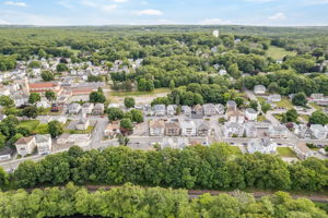 145 Railroad St Lincoln RI-8