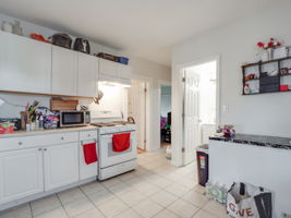 145 Railroad St Lincoln RI-61