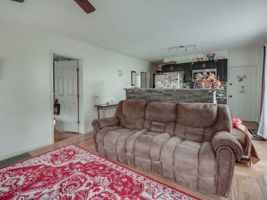 145 Railroad St Lincoln RI-15