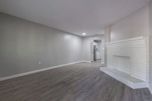  Photo 0