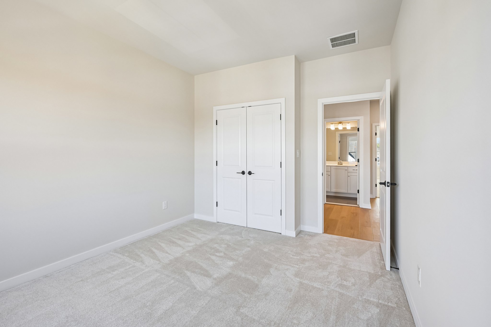 River Trail Circle-S2407-039.jpg