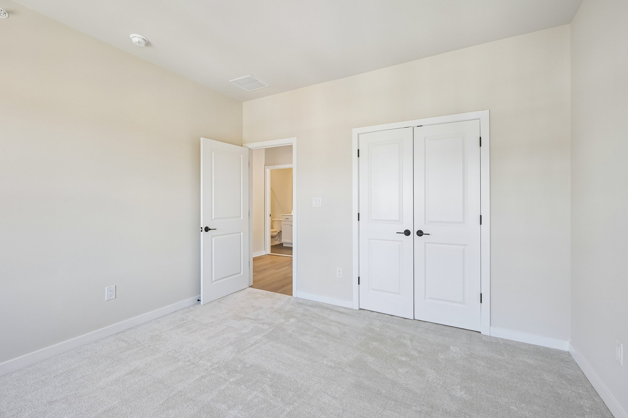 River Trail Circle-S2407-044.jpg