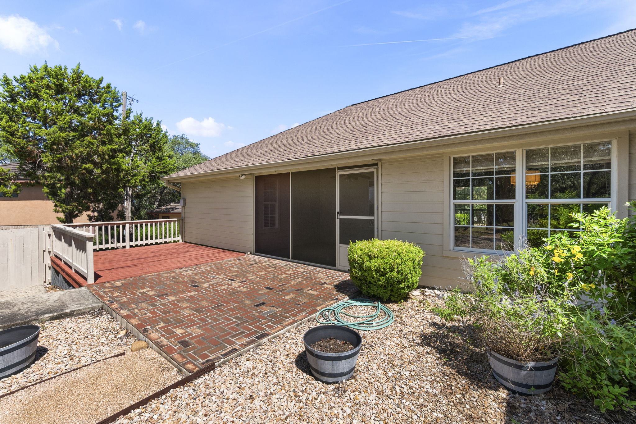  Photo 30