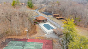  Photo 40