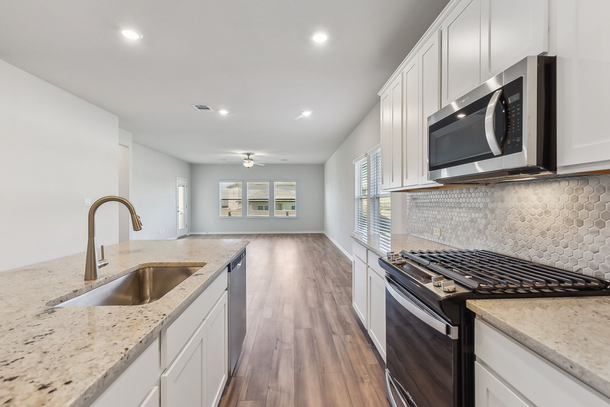 Austin - MorningStar - Reserve Collection - 145 Sungrove Trl, Andice, TX 78628 - 014