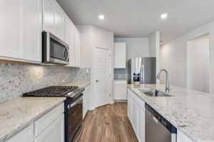 Austin - MorningStar - Reserve Collection - 145 Sungrove Trl, Andice, TX 78628 - 013