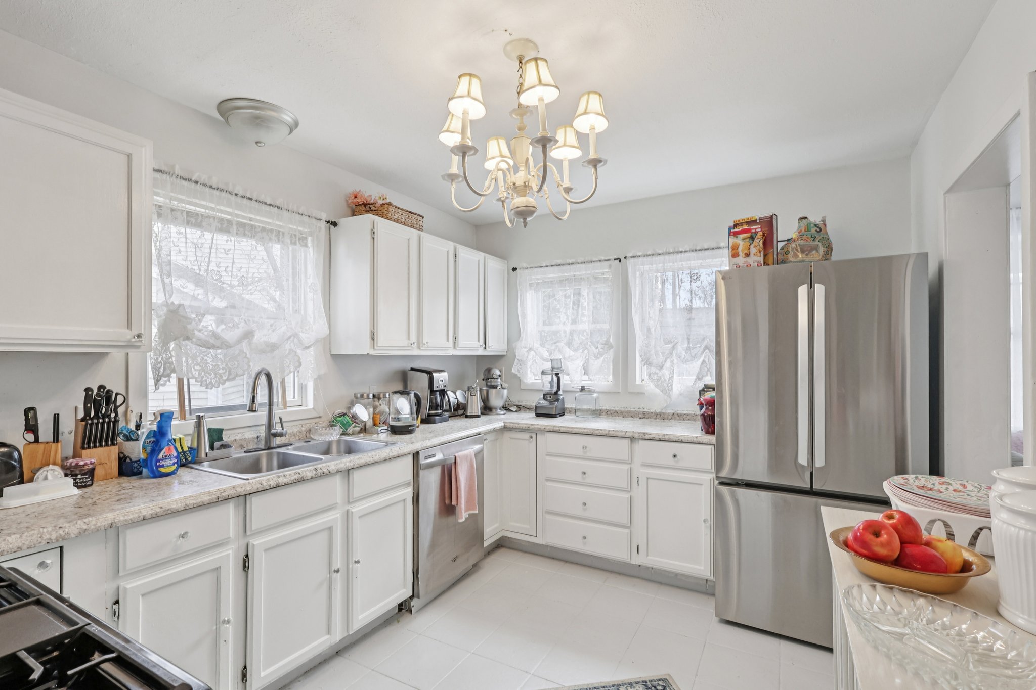 Walnut St-S2002-016.jpg