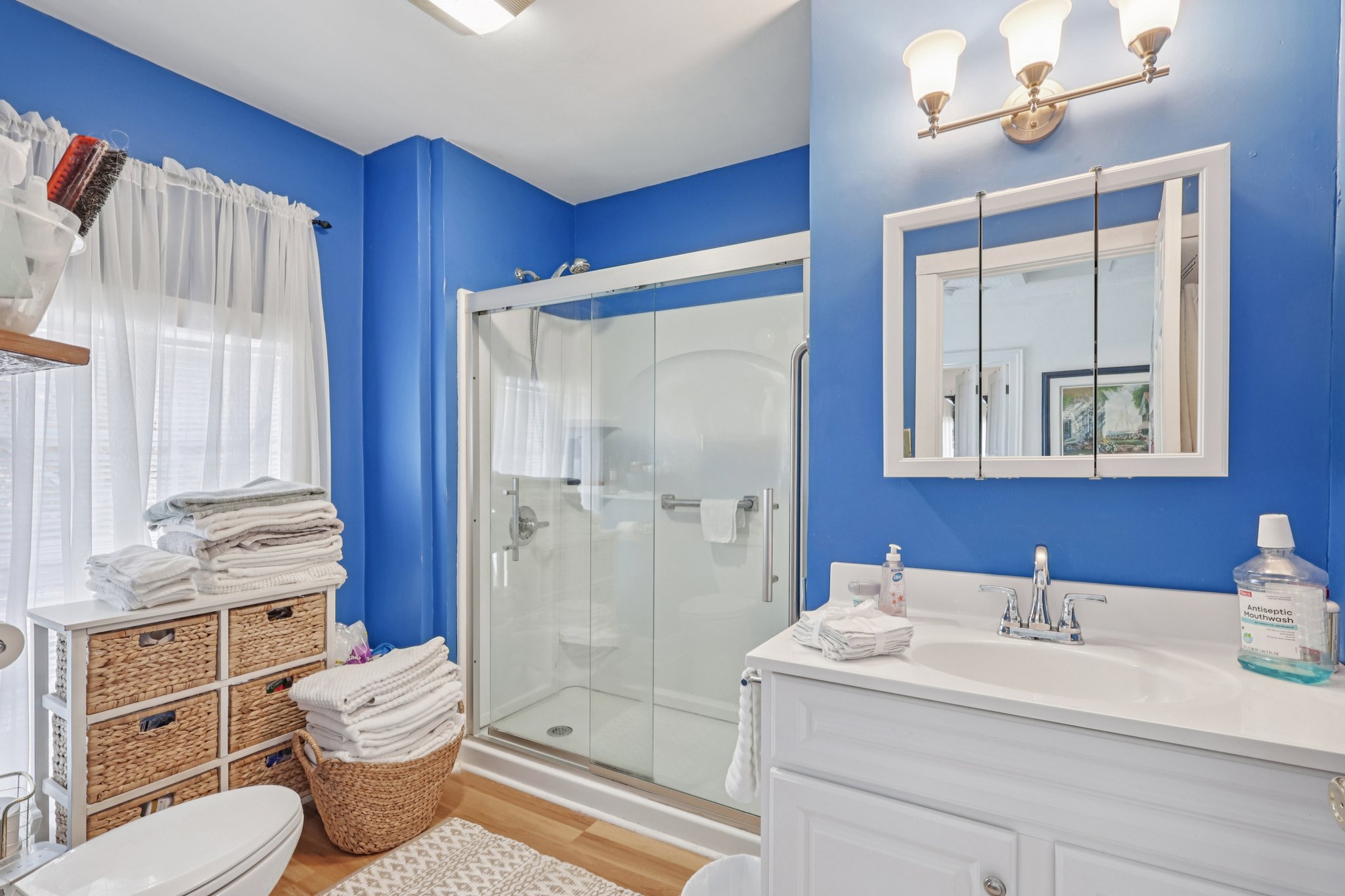 Walnut St-S2002-020.jpg