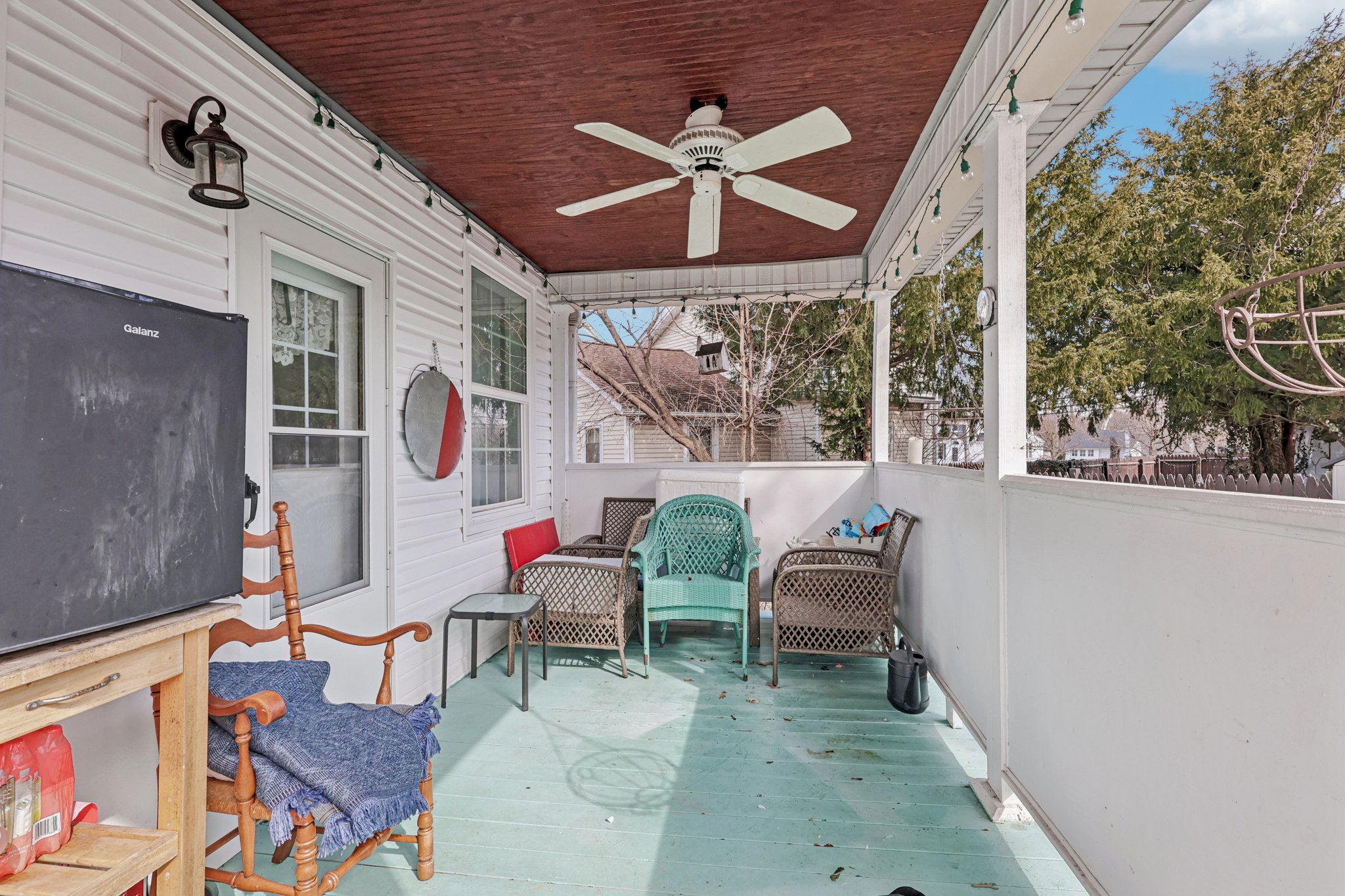 Walnut St-S2002-030.jpg