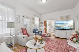 Walnut St-S2002-008.jpg