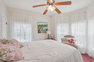 Walnut St-S2002-021.jpg