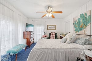 Walnut St-S2002-023.jpg