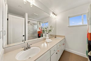 046_F8_145 Warfield Dr