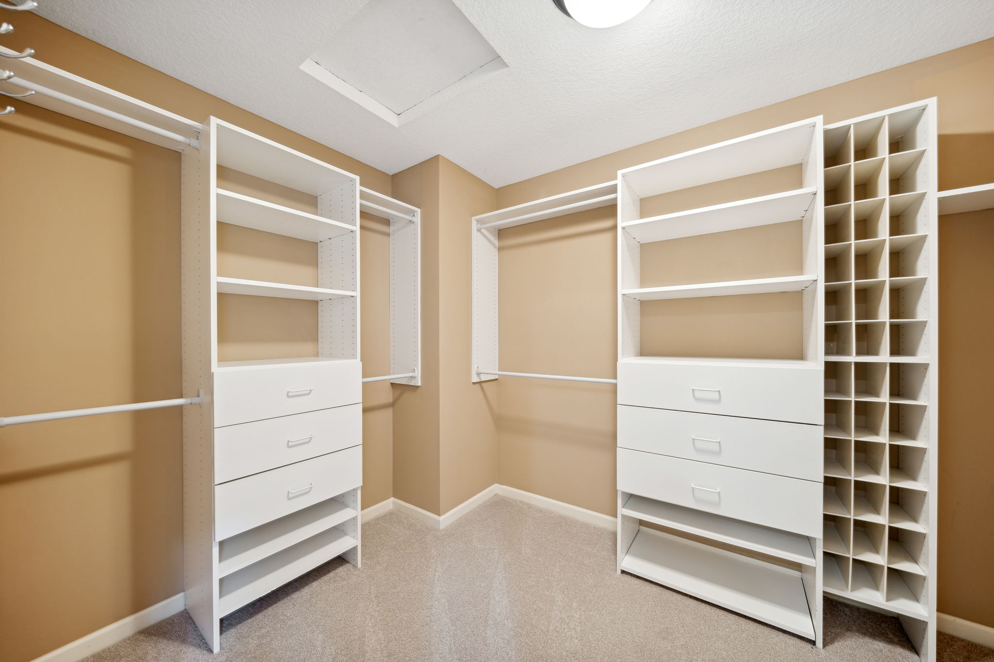 22_Interior