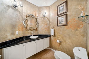 18_Interior