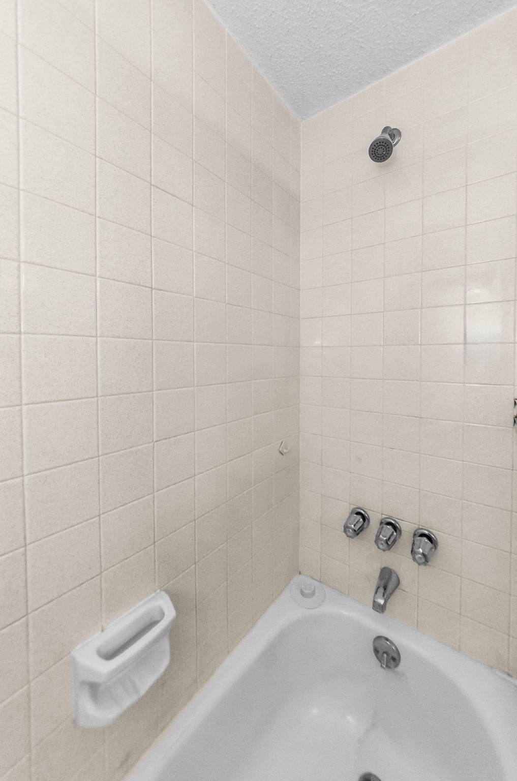 Bathroom 1c
