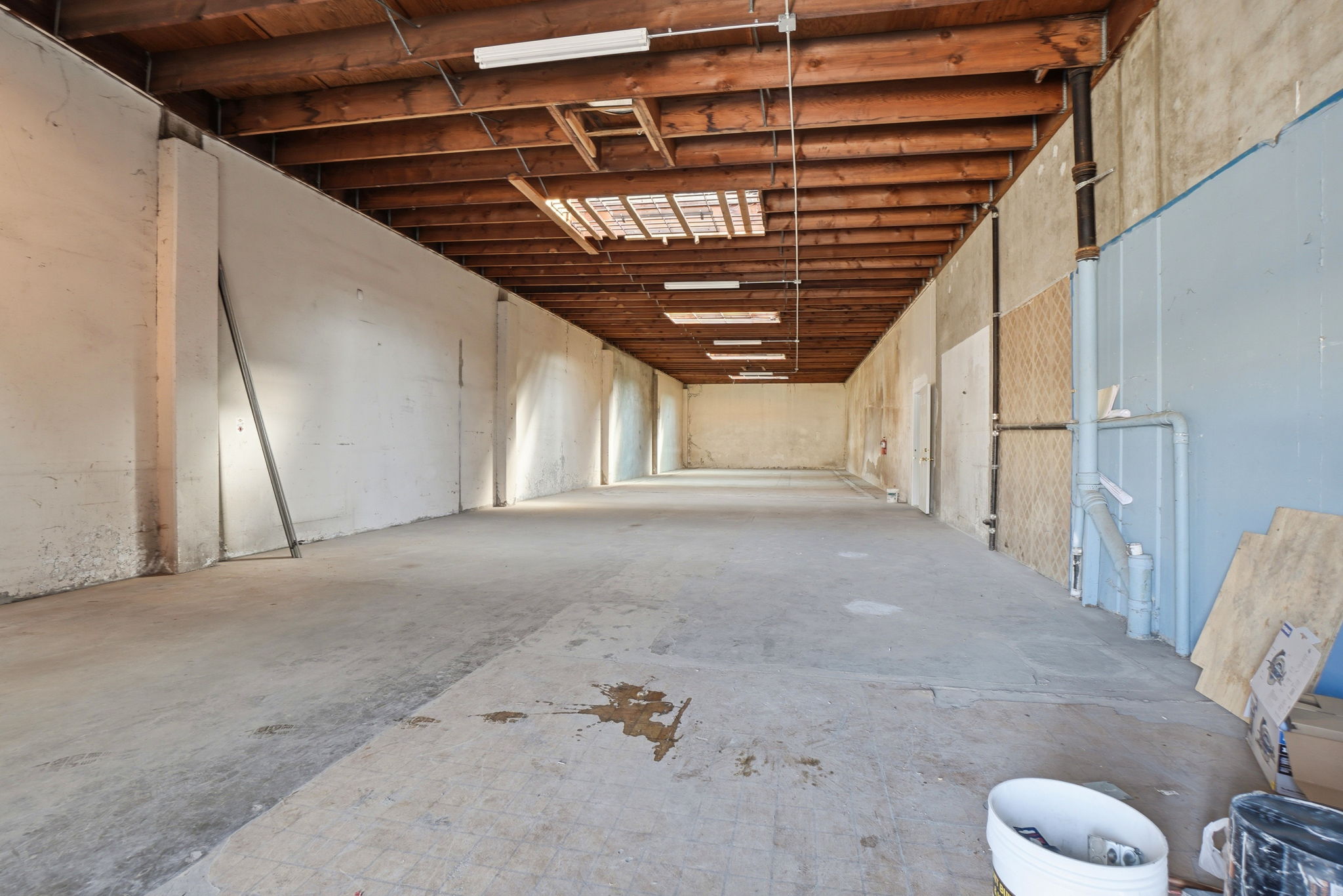 012_F8_1450 Wallace Ave