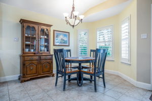 Kitchen/Breakfast Area