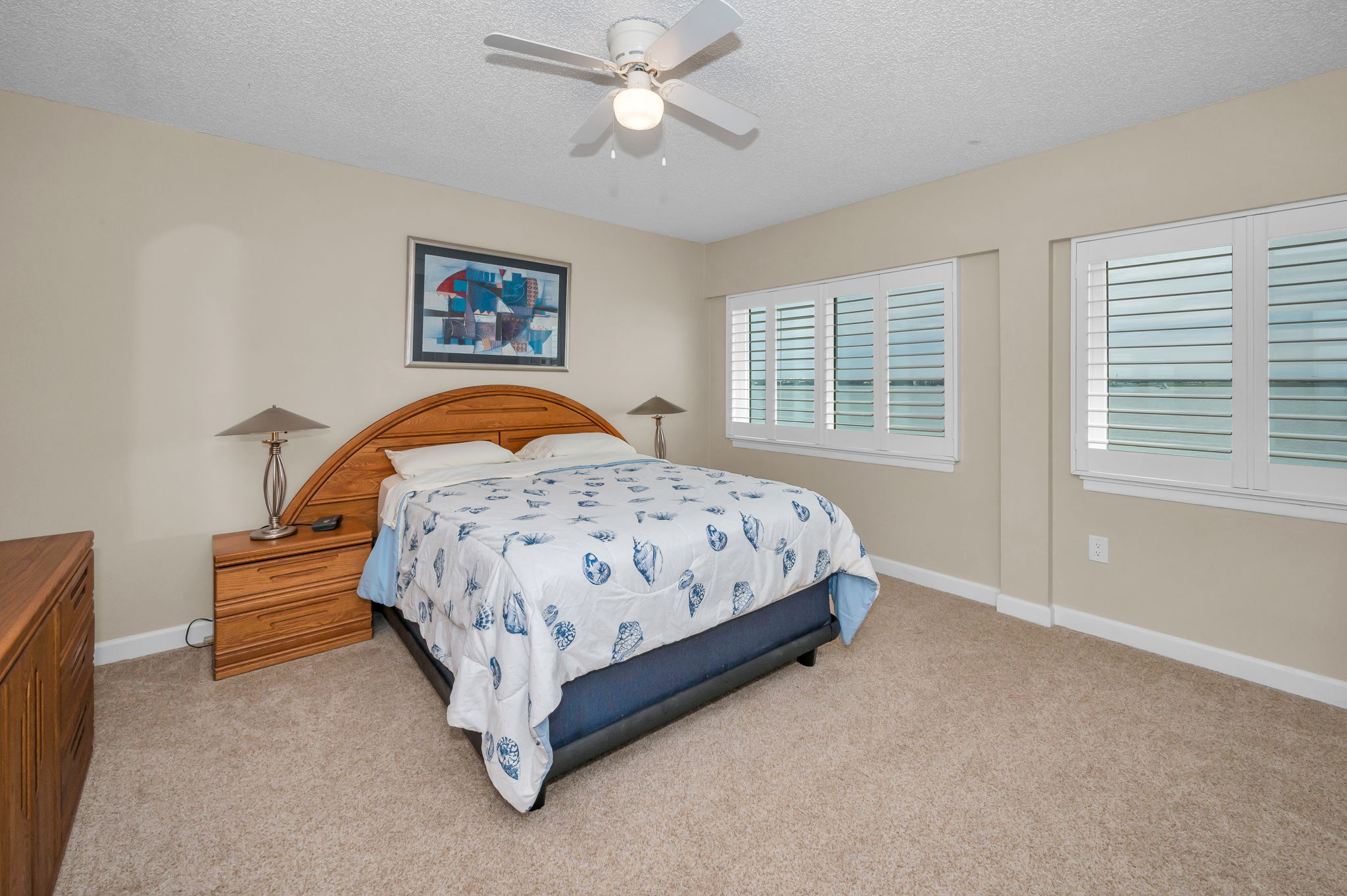 Upper Level Primary Bedroom10