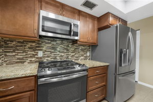 14513 Markland Greens Pl, Tampa, FL 33625, USA Photo 12