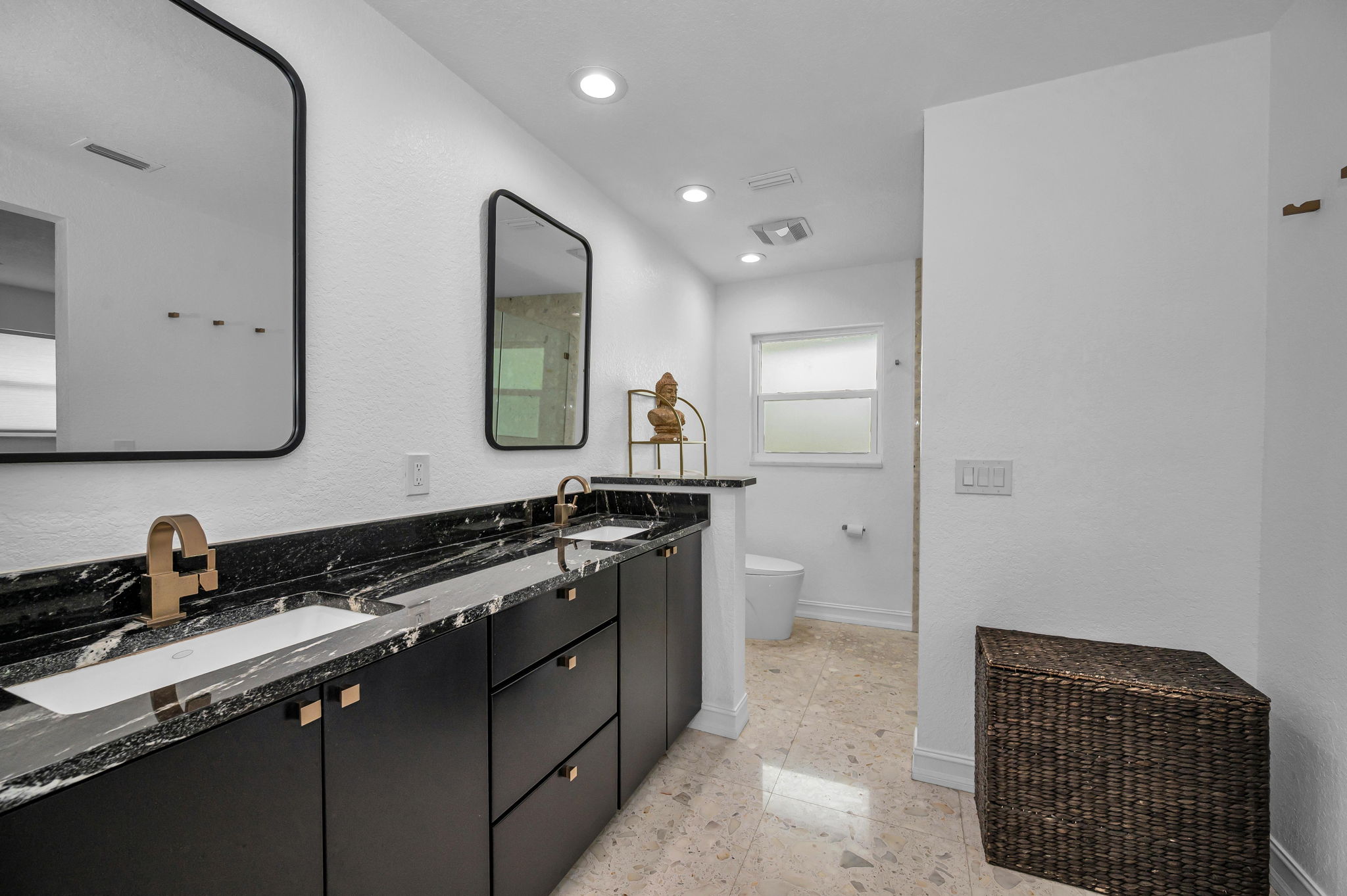 Primary Bathroom1a