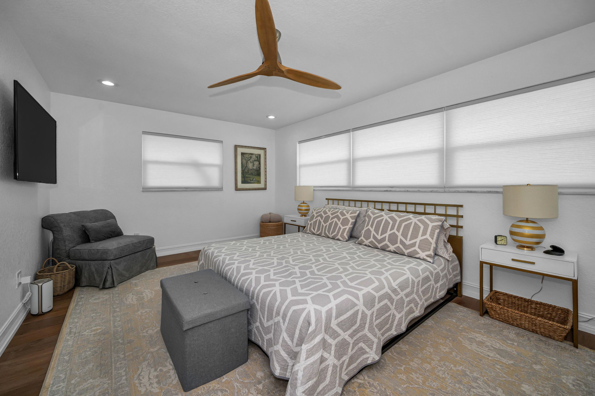 Primary Bedroom1a