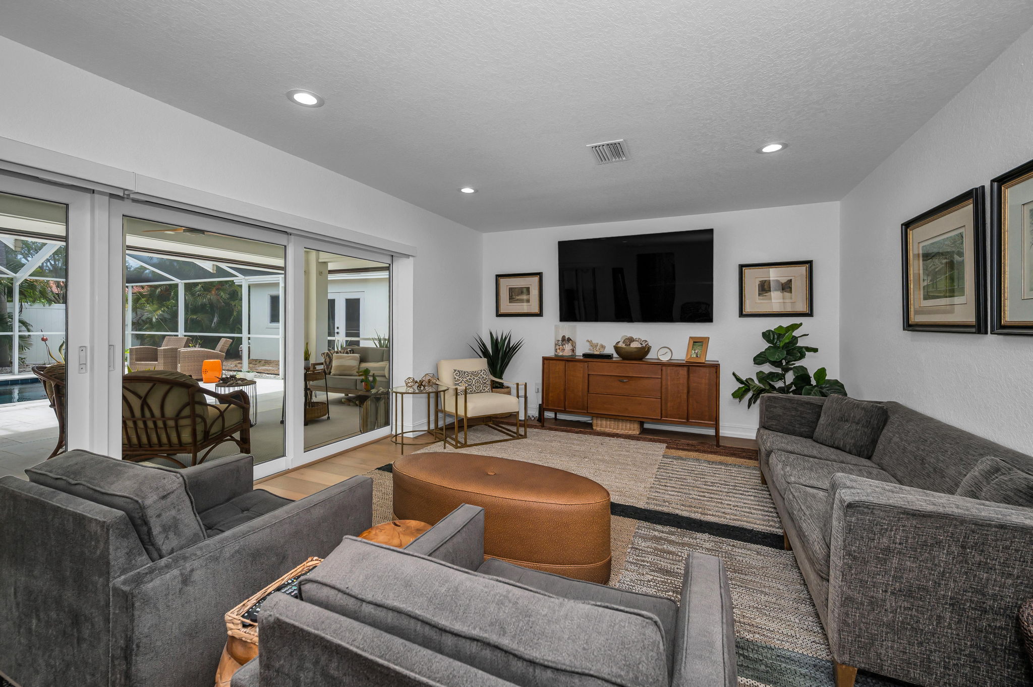 Living Room4
