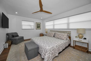 Primary Bedroom1a