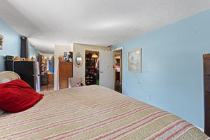  Photo 33