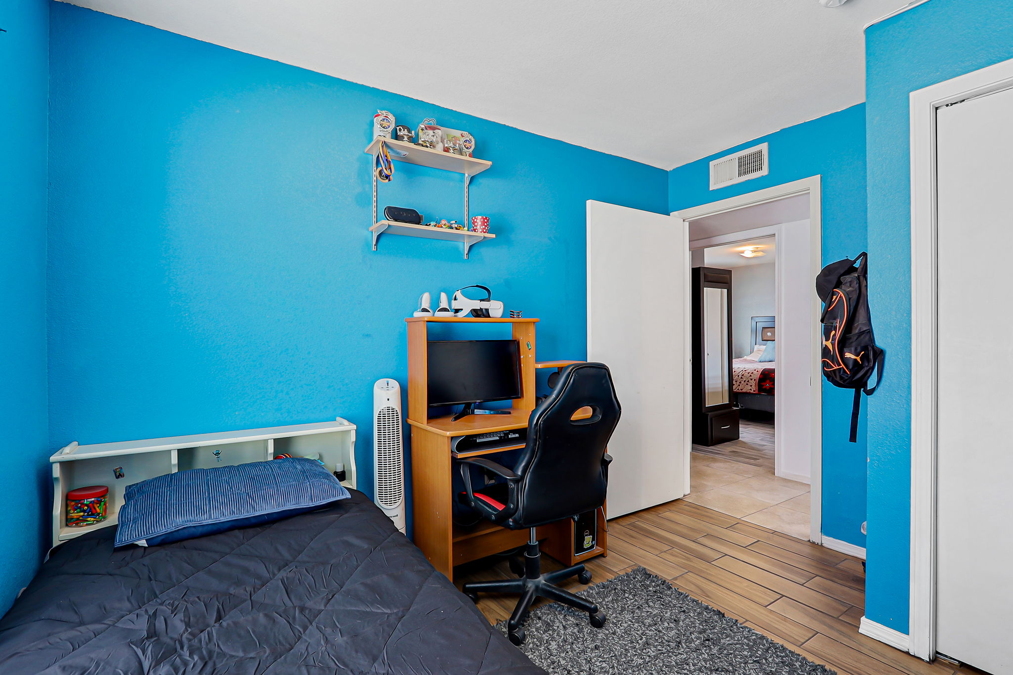  Photo 12